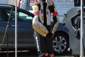 Fahrerlager (Motorsport - Pitwalk)